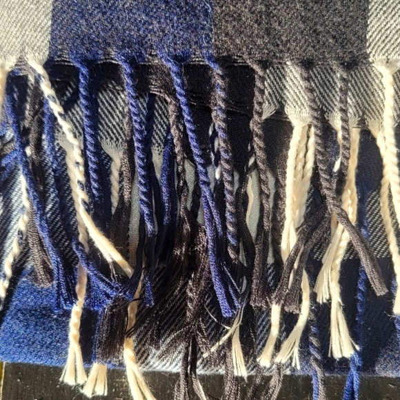 Plush Scarf - Blue Plaid - Picture 4 of 4